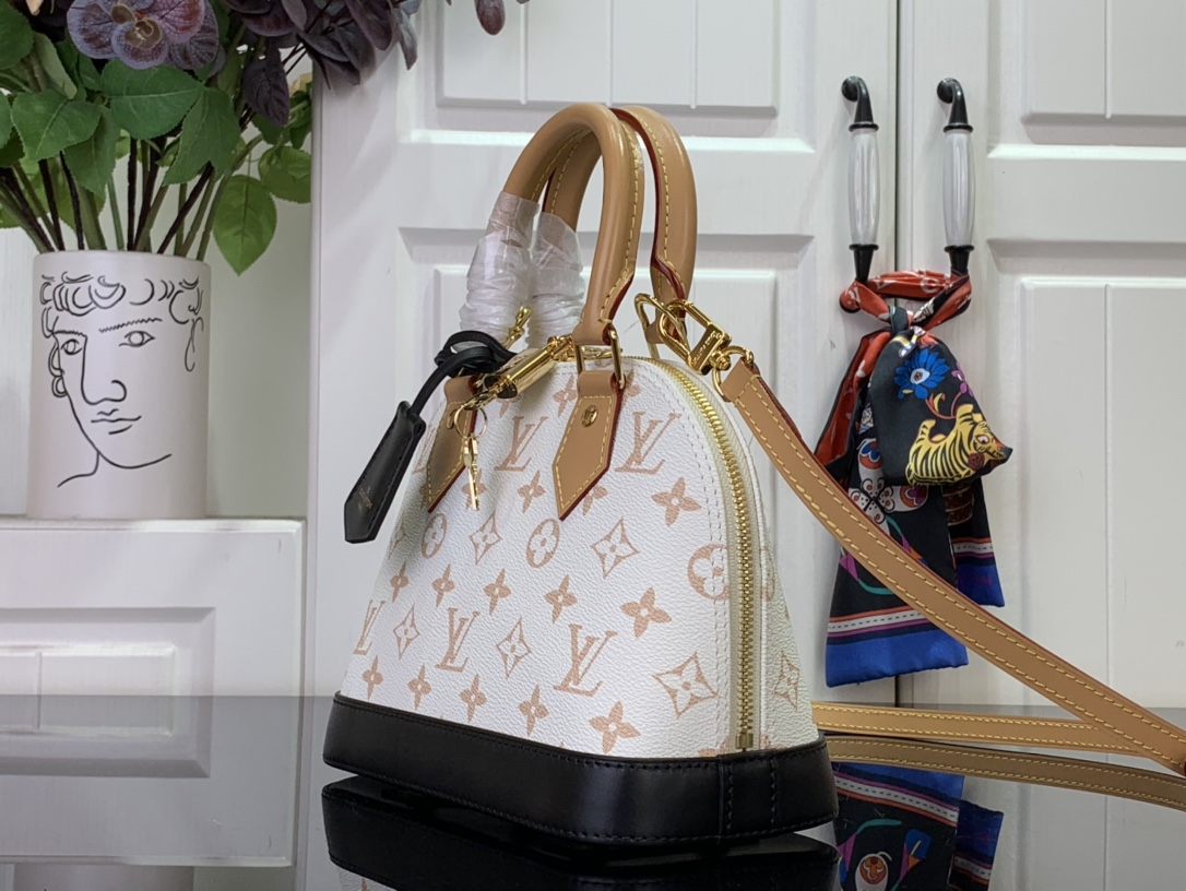 LV ALMA BB Handbag