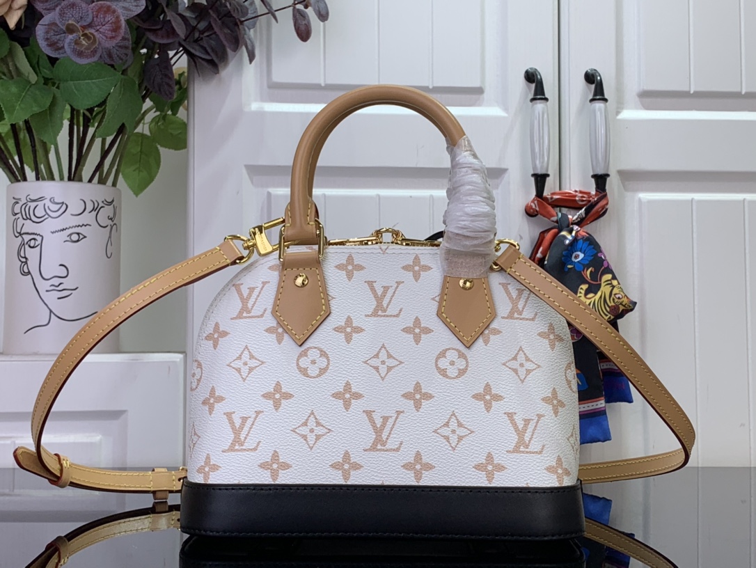 LV ALMA BB Handbag