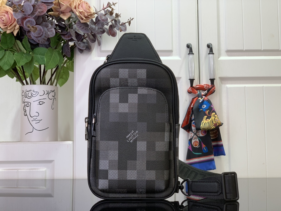 LV Bolsa Sling Avenue