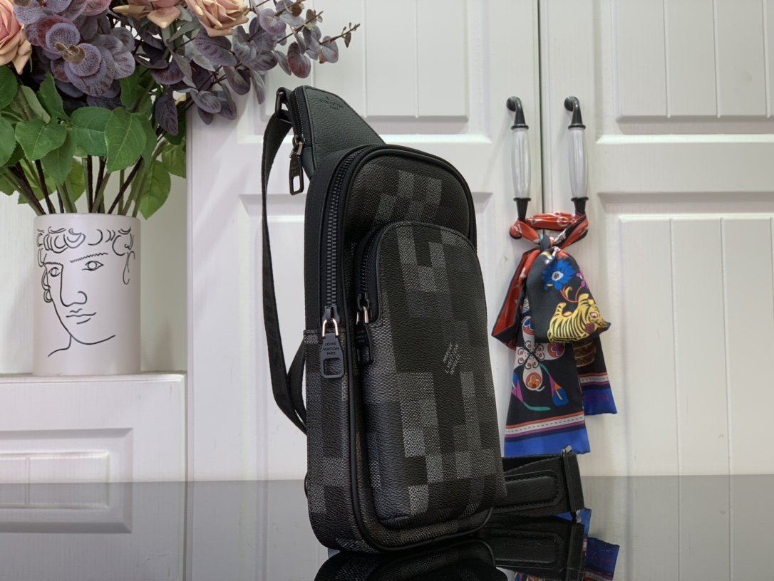 LV Bolsa Sling Avenue