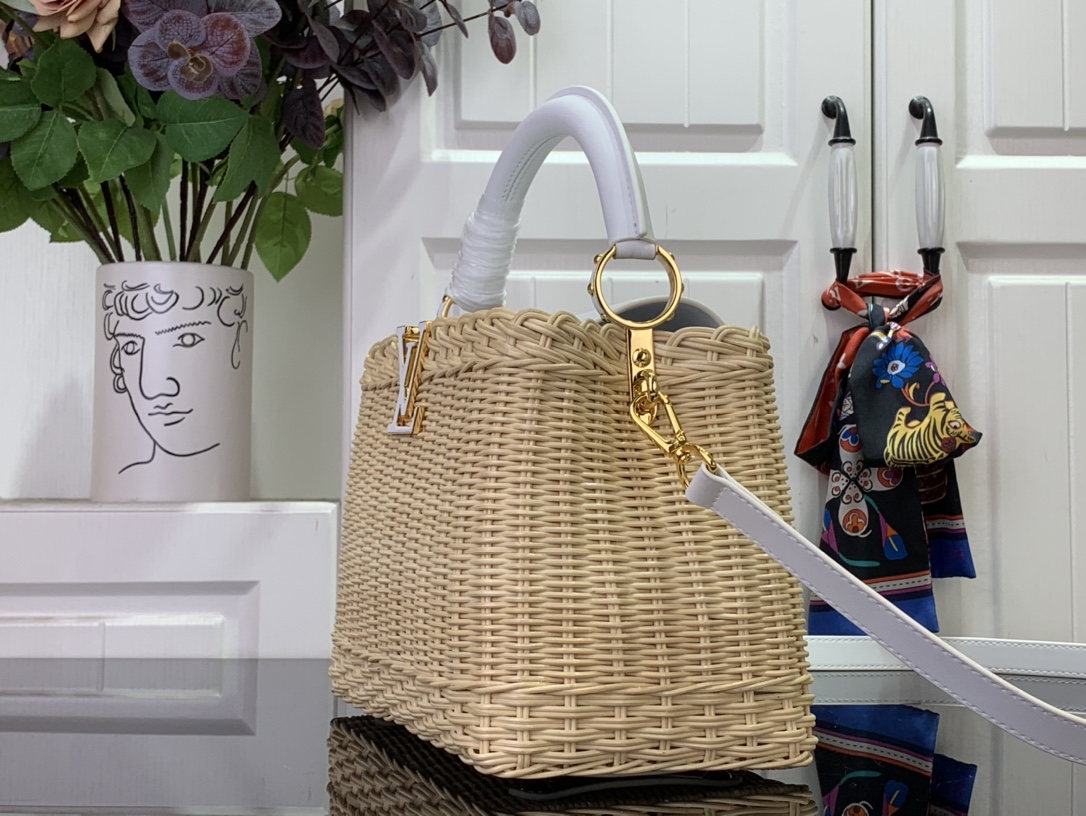 LV CAPUCINES BB Handbag