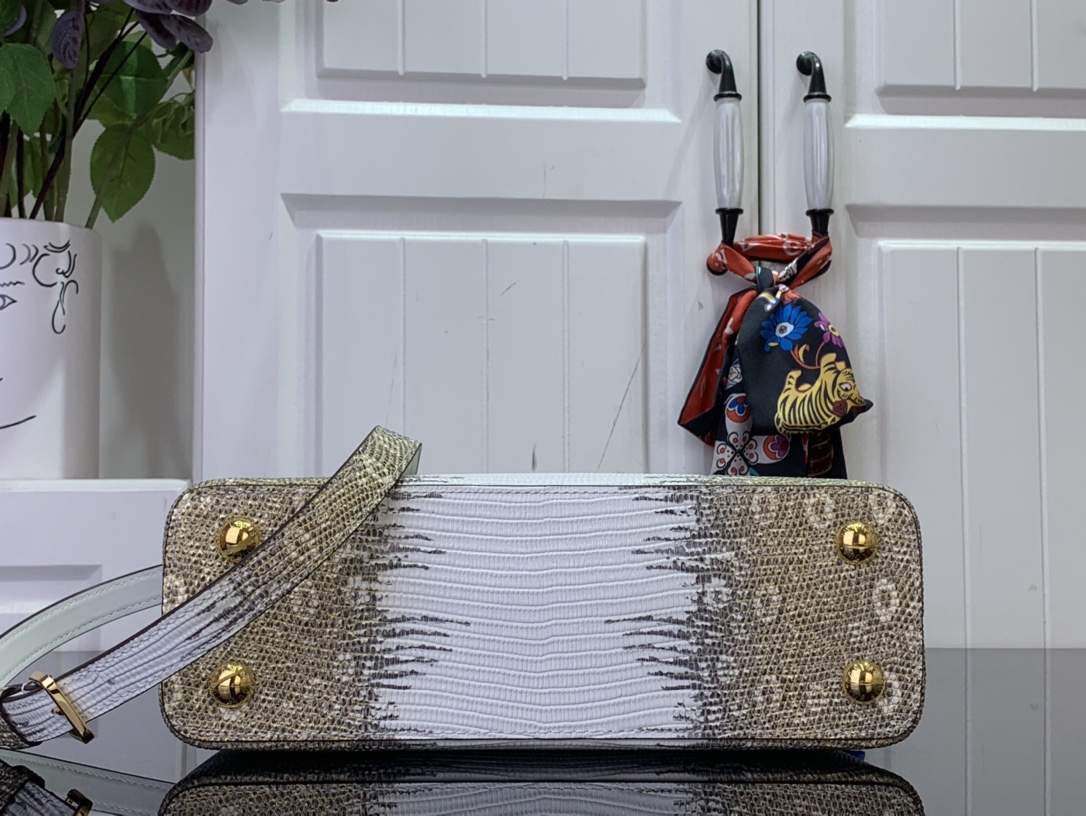 lV Capucines BB Lizard-Skin Handbag