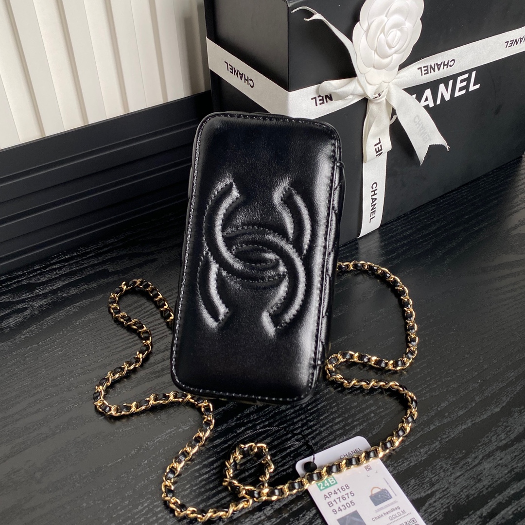 Chanel 1 25P Handbag/Lunchbox Bag