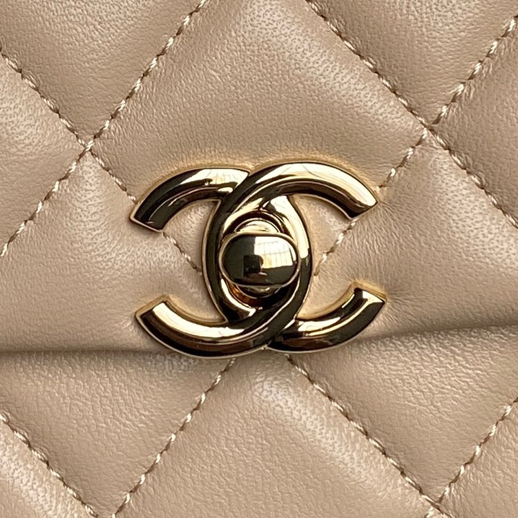 Chanel1 25S CF mini phone bag 