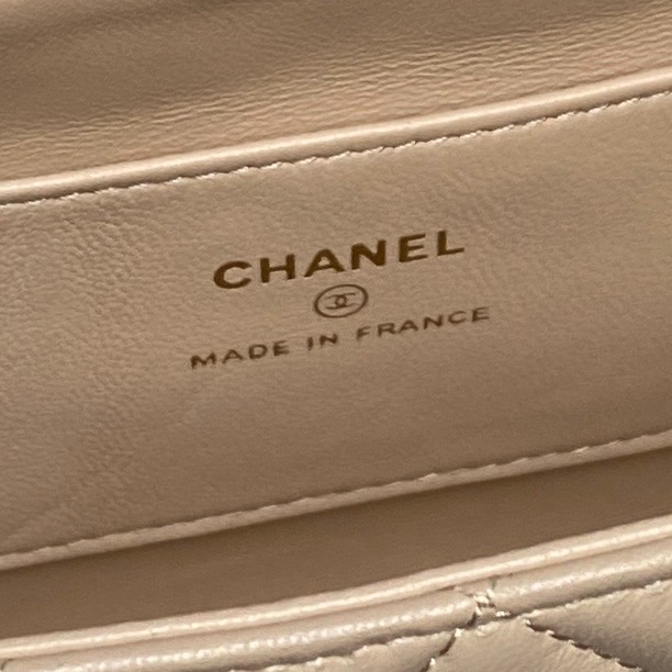 Chanel1 25S CF mini phone bag 