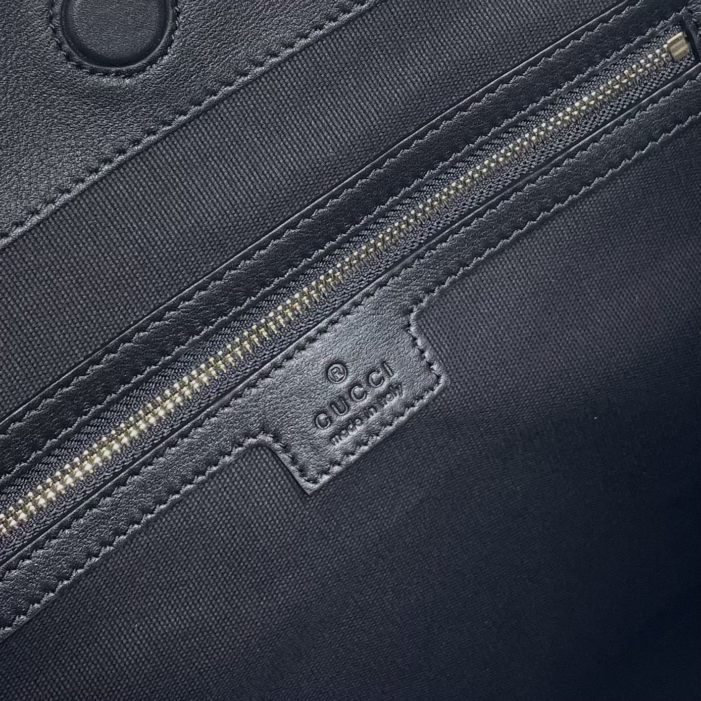 Gucci Beatrix Medium Tote Bag, Fall/Winter 2025 Collection